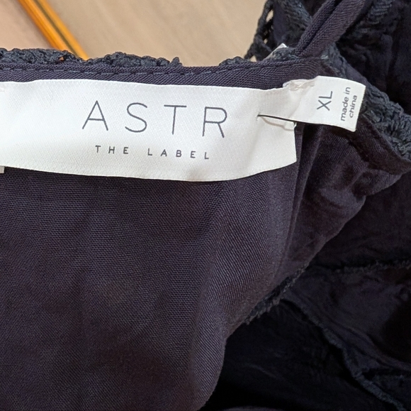 ASTR The Label NWT Navy Lace Midi Dress Sz XL - Picture 11 of 12